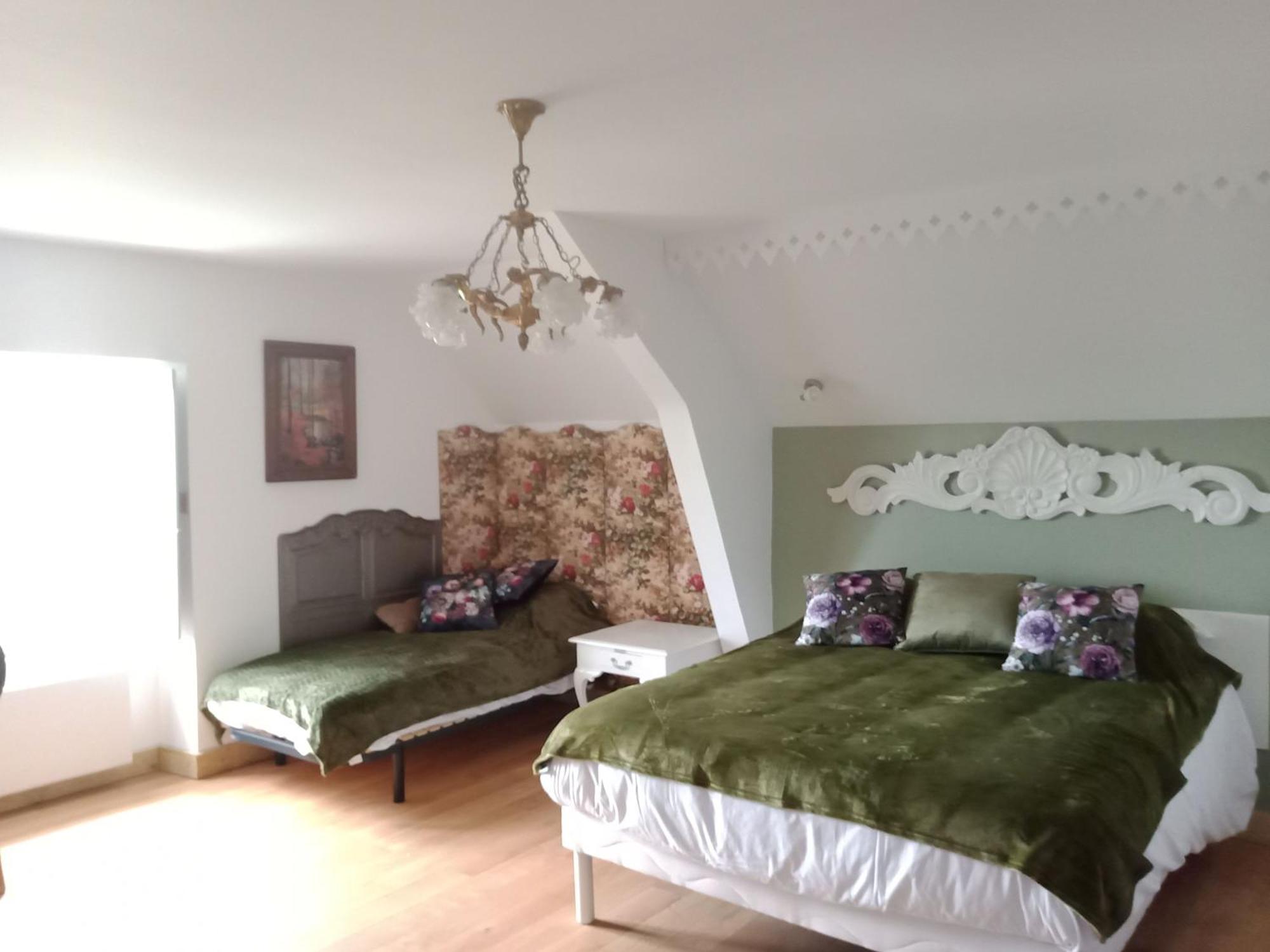 Villa Saint Pierre La Trimouille Luaran gambar