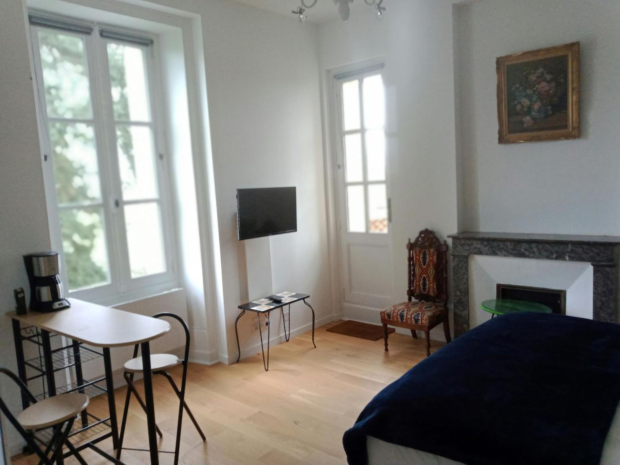 Villa Saint Pierre La Trimouille Luaran gambar
