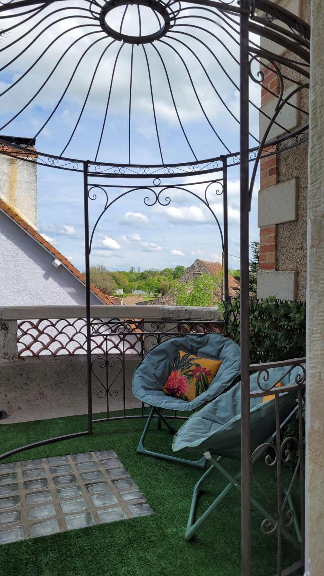 Villa Saint Pierre La Trimouille Luaran gambar