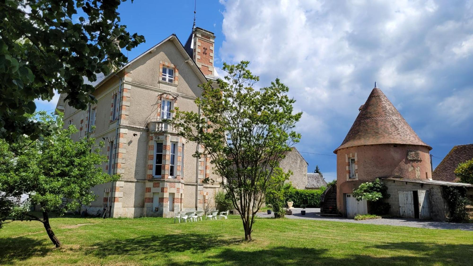 Villa Saint Pierre La Trimouille Luaran gambar
